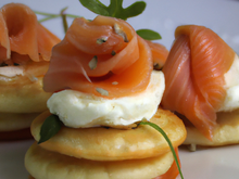 Mini blinis saumon et mozzarella