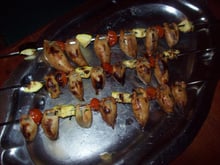 Brochettes de calamar farcies aux moules