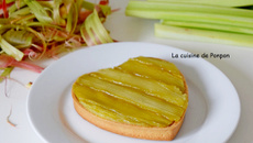 Cœur de rhubarbe à la crème d'amande