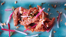 Agneau sauté au curry rouge et au beurre de cacahuètes