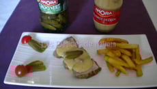 Filet mignon, sauce moutarde et cornichons