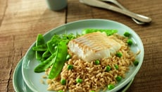 Cabillaud au riz complet et légumes verts