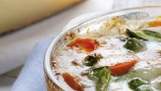 Mini-cocotte aux légumes primeurs et Pur Brebis Pyrénées gratiné