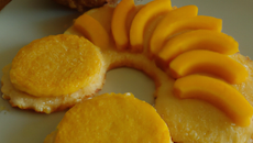 Renversé à la mangue, sablé coco