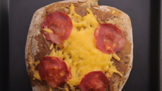 Pain farci façon pizza
