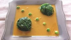 Saint-Jacques truffées en robe d'épinards