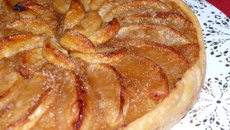 Tarte aux pommes sur lit de compote pomme-vanille-tonka