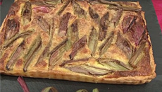 Tarte à la rhubarbe et à l'amande