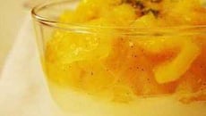 Panacotta au lait de coco, compotée de mangue à la vanille