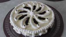 Gâteau à la crème au chocolat blanc