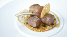 Carré et selle d'agneau à la semoule virtuelle