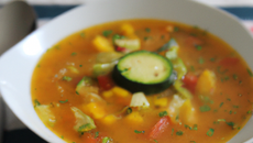 Soupe froide aux 3 légumes