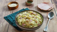 Purée de pommes de terre garnie au rôti