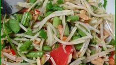 Salade de papaye verte et ses piments