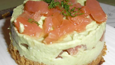 Bavarois à l'avocat et saumon fumé