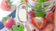 Detox water à la fraise