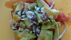 Tartare d'avocat aux graines germées