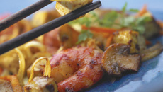 Sauté de légumes et crevettes au Tofou fumé