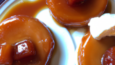 Quatre-quarts au beurre salé façon tatin érable