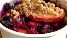 Crumble aux fruits rouges facile et rapide