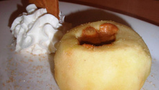 Pomme fondante au cœur de spéculoos (micro onde)