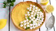 Tarte au citron et sa meringue dorée au four