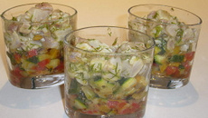 Verrine de ratatouille minute, dorade marinée, cappuccino d'ail