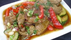 Wok de bœuf piquant aux courgettes