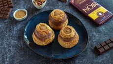 Choux craquelin au chocolat et au praliné