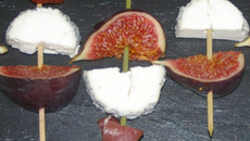 Brochettes de chèvre, figue et magret