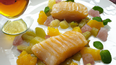 Filets de limande aux fruits de saison et saveur grand marnier