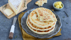 Cheese naan au Saint-Nectaire laitier