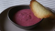 Mousse aux mûres à la liqueur de cassis ou mûres
