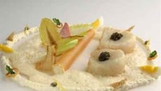 Noix de Saint-Jacques et caviar et endives au jambon de Reims