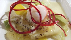 Légumes en pot au feu, œuf parfait et beurre d'algues Bordier