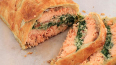 Saumon wellington en croute feuilletée