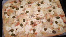 Pizza blanche au saumon fumé