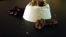 Fouetté et glacé de roquefort papillon surpiqué de balsamique sucré