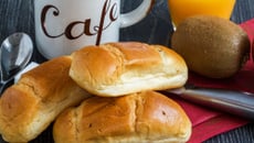 Petits pains au lait fermenté