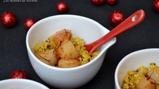 Saint-Jacques caramélisées à la vanille et clémentine, quinoa-boulgour au safran