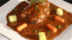 Lapin sauce café
