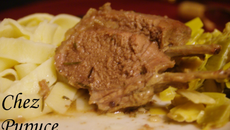 Carrés d'agneau au miel, ail et romarin