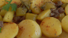 Fondu creusois sur lit de pommes de terre sautées