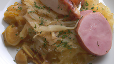 Chapon & choucroute à l'infusion de foin