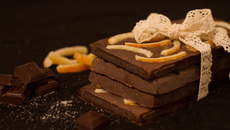 Tablette de chocolat écorces d'oranges confites