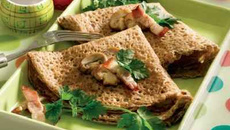 Crêpes fondantes au reblochon de Savoie