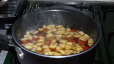 Bouillon bœuf pommes tomates cerises