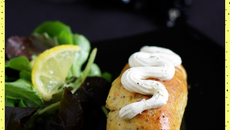 Savarin au saumon pavot, sirop au vin blanc et agrume