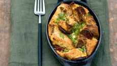 Gratin de pain perdu, de chorizo et de poivron au Comté