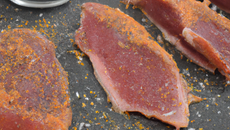 Magret de canard séché et frotté au gros sel